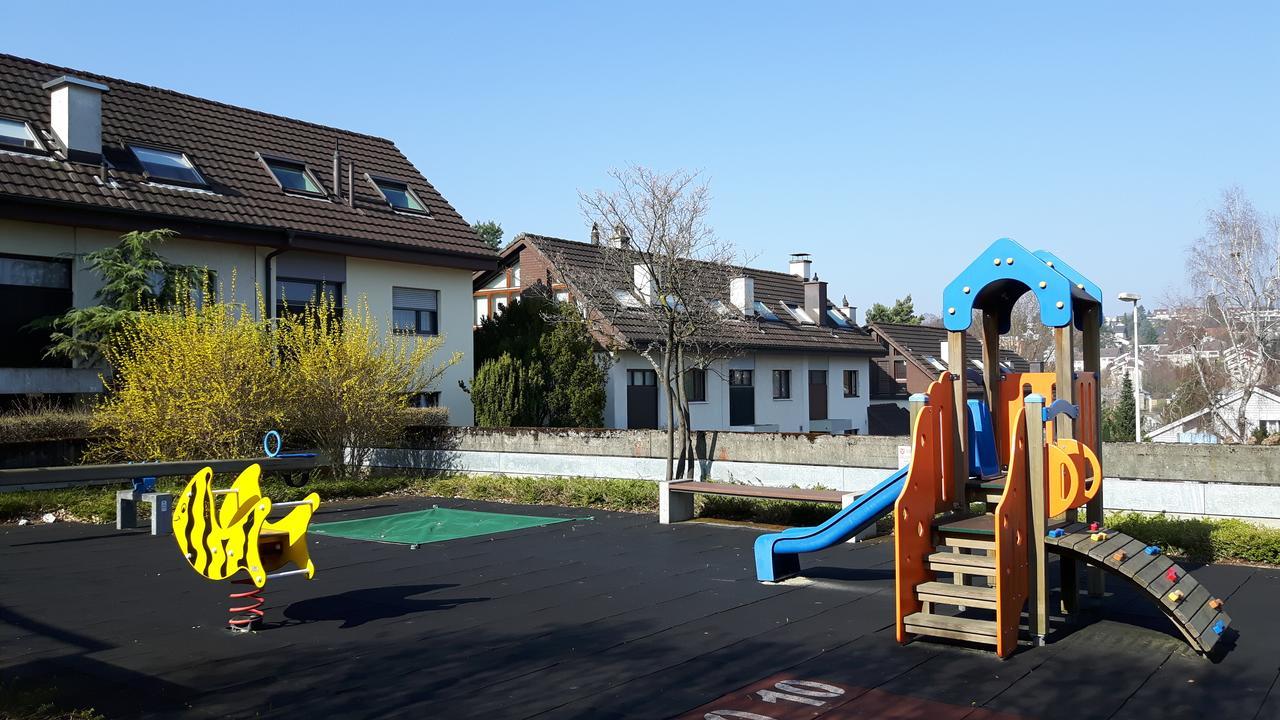 博特明根住宿加早餐酒店 Bottmingen 客房 照片